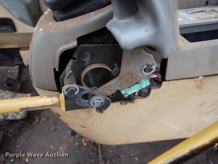 image for item HE9606 1998 Caterpillar 325B  excavator