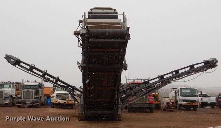 image for item HE9607 2010 Metso ST 4.8  screening plant