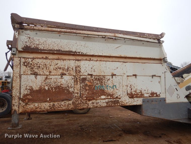 image for item HE9607 2010 Metso ST 4.8  screening plant