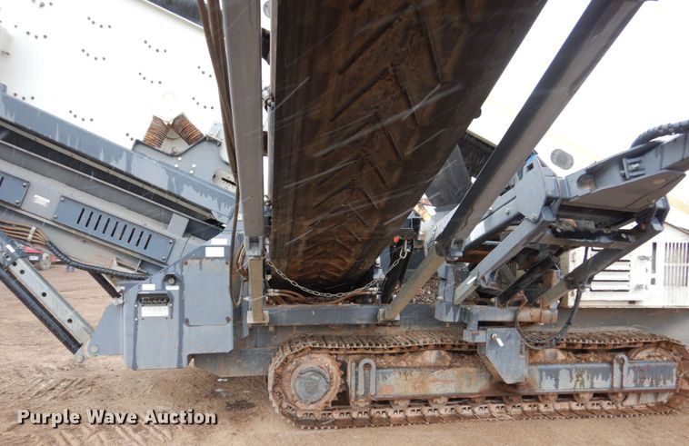 image for item HE9607 2010 Metso ST 4.8  screening plant