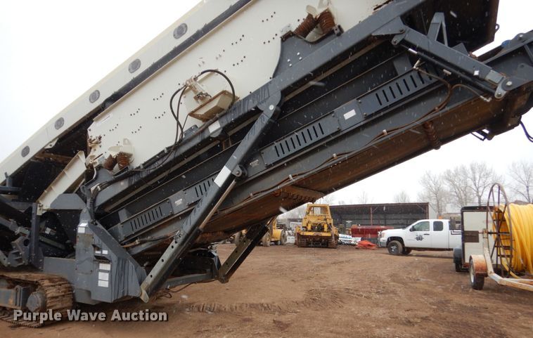 image for item HE9607 2010 Metso ST 4.8  screening plant