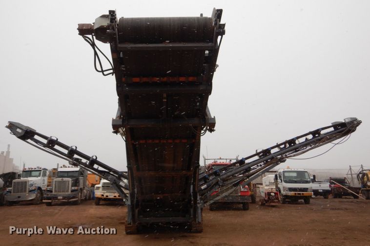 image for item HE9607 2010 Metso ST 4.8  screening plant