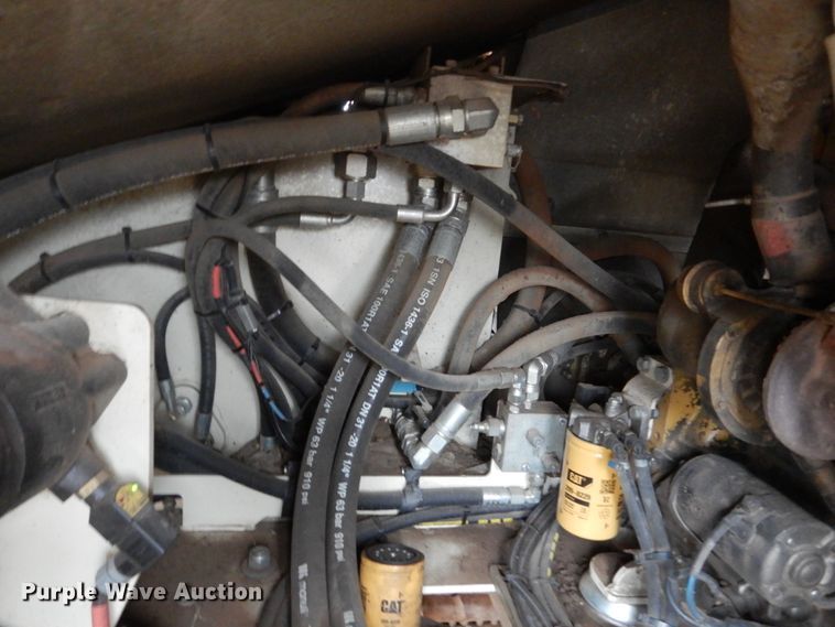 image for item HE9607 2010 Metso ST 4.8  screening plant