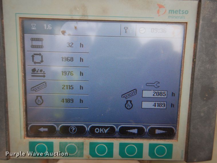 image for item HE9607 2010 Metso ST 4.8  screening plant