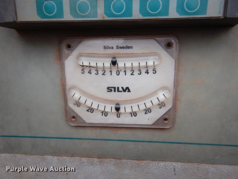 image for item HE9607 2010 Metso ST 4.8  screening plant