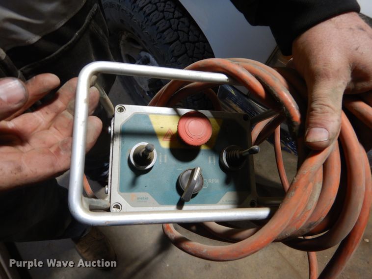 image for item HE9607 2010 Metso ST 4.8  screening plant