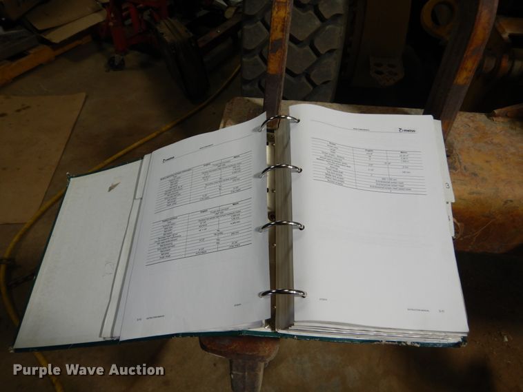 image for item HE9607 2010 Metso ST 4.8  screening plant