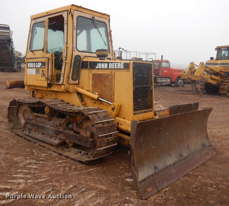 image for item HE9608 1996 John Deere 650  dozer