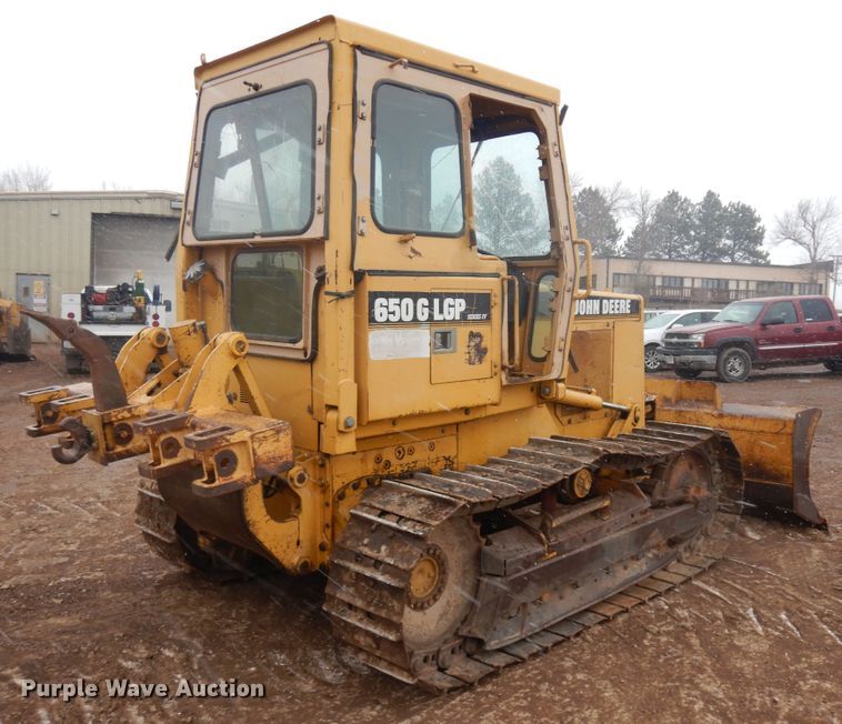 image for item HE9608 1996 John Deere 650  dozer