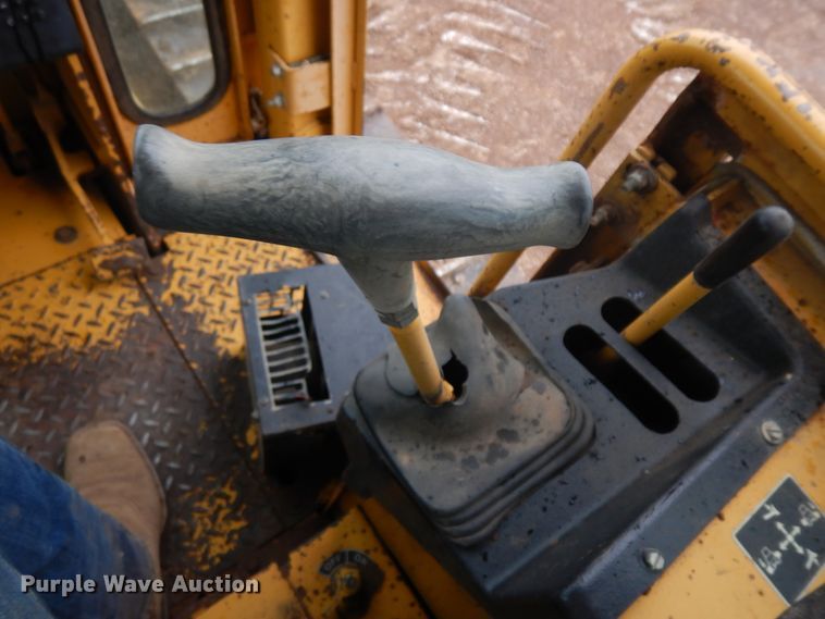 image for item HE9608 1996 John Deere 650  dozer