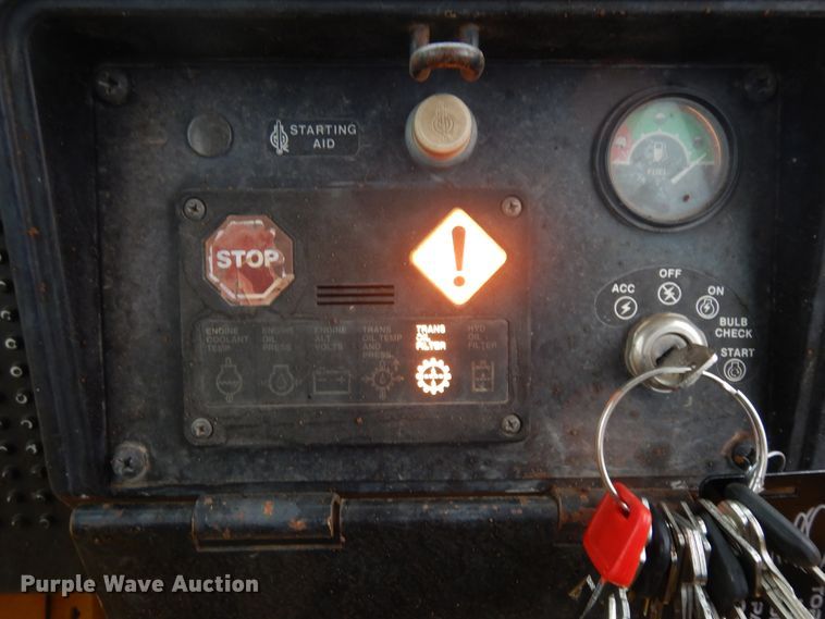 image for item HE9608 1996 John Deere 650  dozer