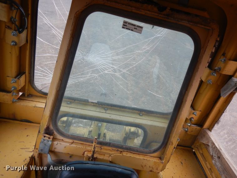 image for item HE9608 1996 John Deere 650  dozer