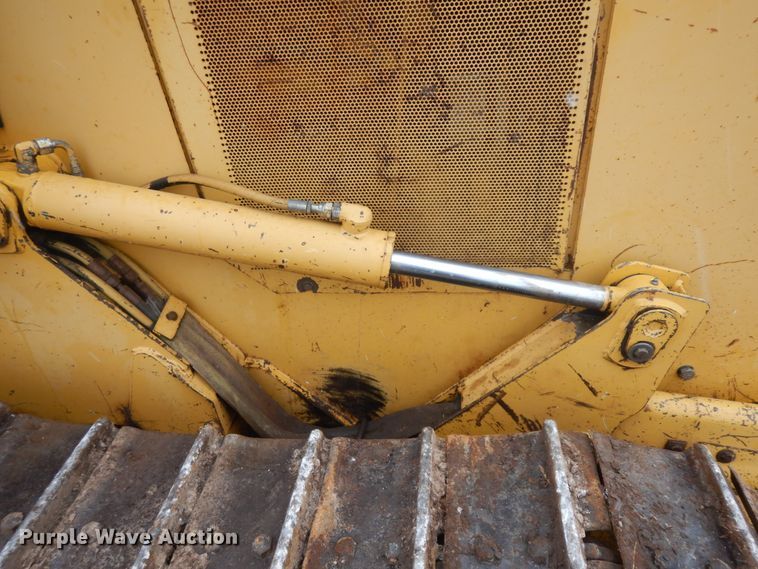 image for item HE9608 1996 John Deere 650  dozer