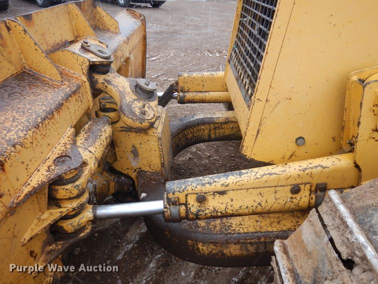 image for item HE9608 1996 John Deere 650  dozer