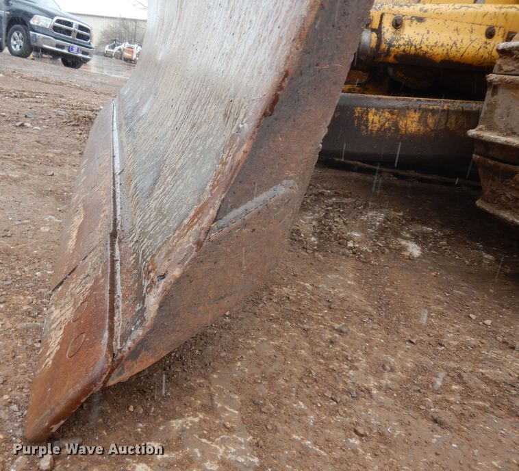 image for item HE9608 1996 John Deere 650  dozer