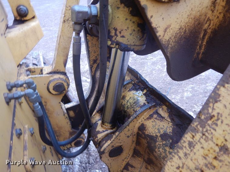 image for item HE9608 1996 John Deere 650  dozer