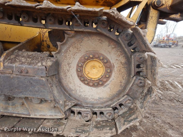 image for item HE9608 1996 John Deere 650  dozer