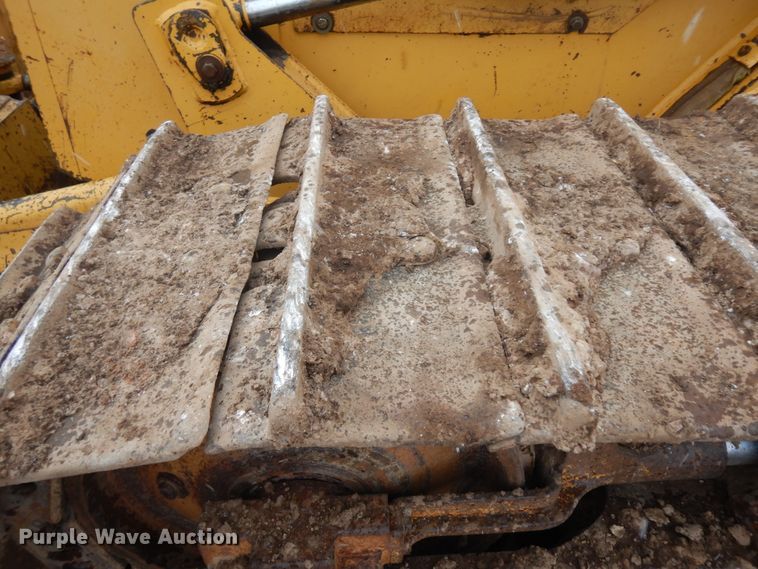 image for item HE9608 1996 John Deere 650  dozer