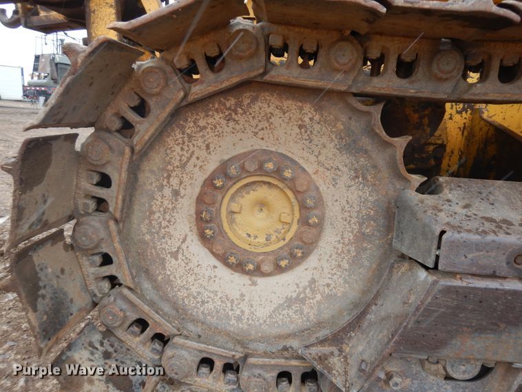 image for item HE9608 1996 John Deere 650  dozer