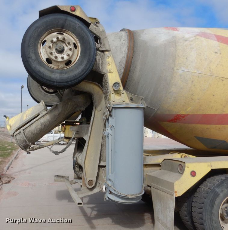 image for item HE9617 1999 Kenworth W900  ready mix truck