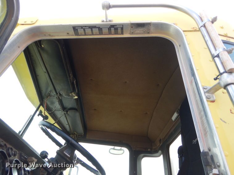 image for item HE9617 1999 Kenworth W900  ready mix truck