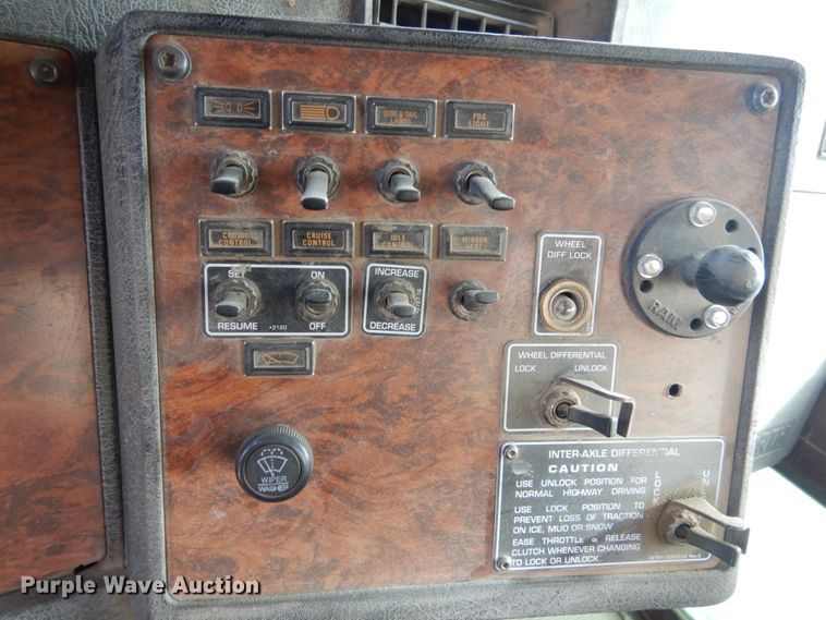 image for item HE9617 1999 Kenworth W900  ready mix truck