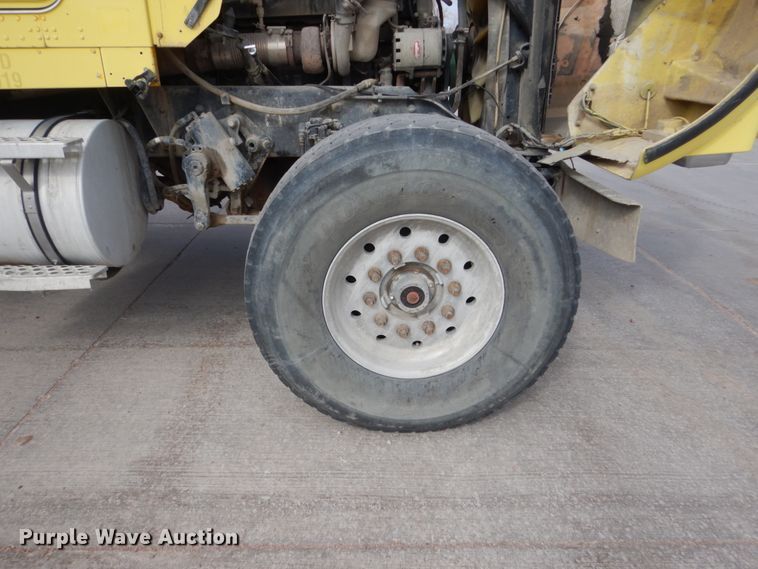 image for item HE9617 1999 Kenworth W900  ready mix truck