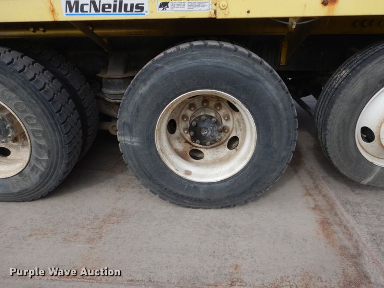 image for item HE9617 1999 Kenworth W900  ready mix truck