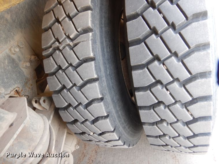 image for item HE9617 1999 Kenworth W900  ready mix truck