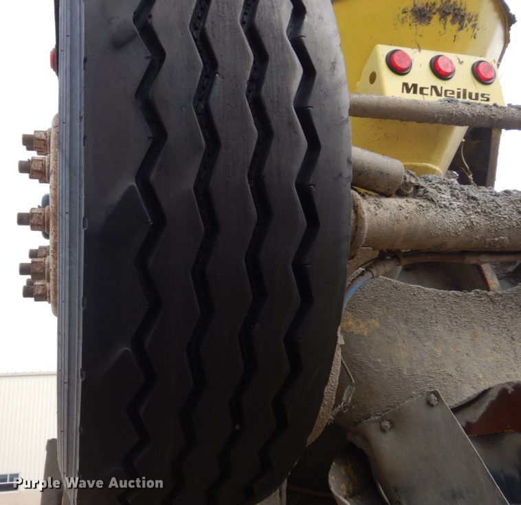 image for item HE9617 1999 Kenworth W900  ready mix truck