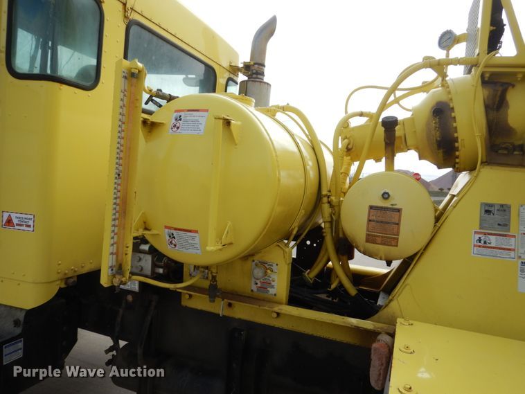 image for item HE9618 1999 Kenworth W900  ready mix truck