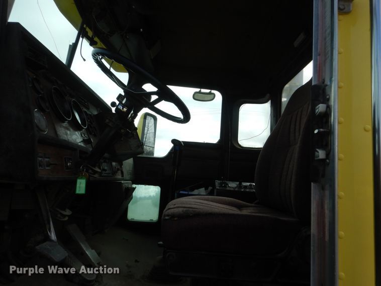 image for item HE9618 1999 Kenworth W900  ready mix truck