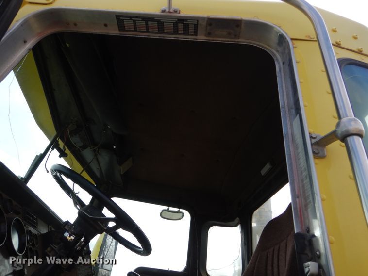 image for item HE9618 1999 Kenworth W900  ready mix truck