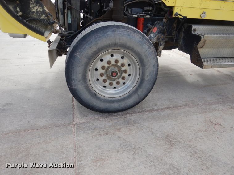 image for item HE9618 1999 Kenworth W900  ready mix truck