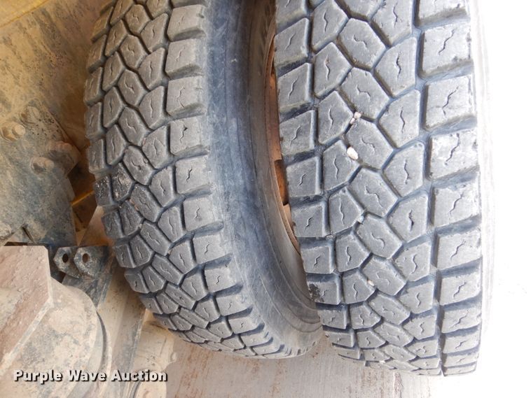 image for item HE9618 1999 Kenworth W900  ready mix truck