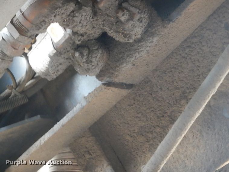 image for item HE9620 1995 Mack RD688S  dump truck