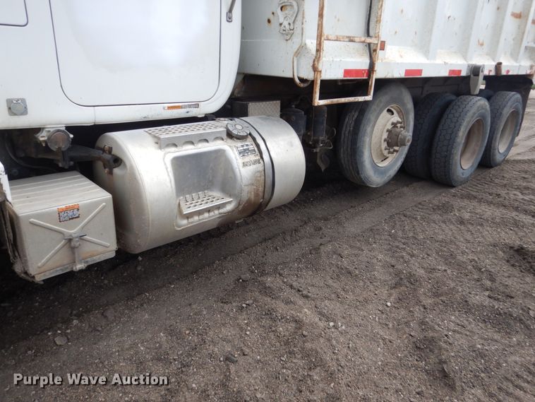 image for item HE9620 1995 Mack RD688S  dump truck