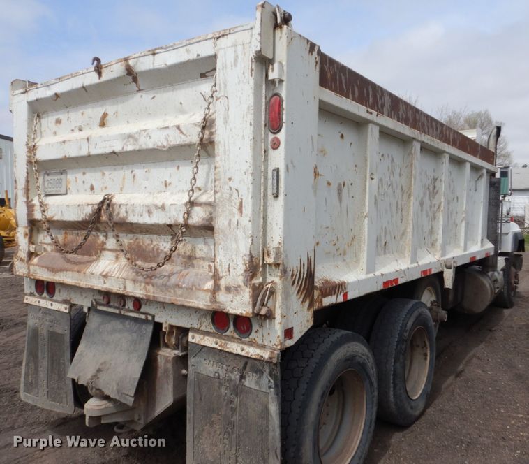 image for item HE9620 1995 Mack RD688S  dump truck