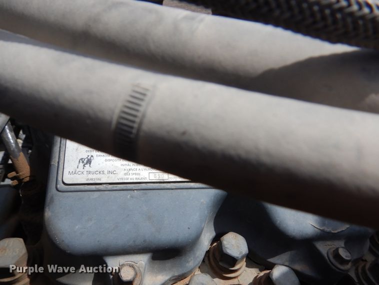 image for item HE9620 1995 Mack RD688S  dump truck