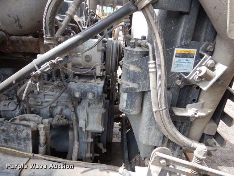 image for item HE9620 1995 Mack RD688S  dump truck