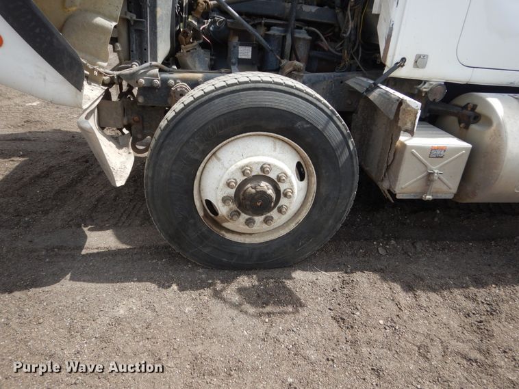 image for item HE9620 1995 Mack RD688S  dump truck