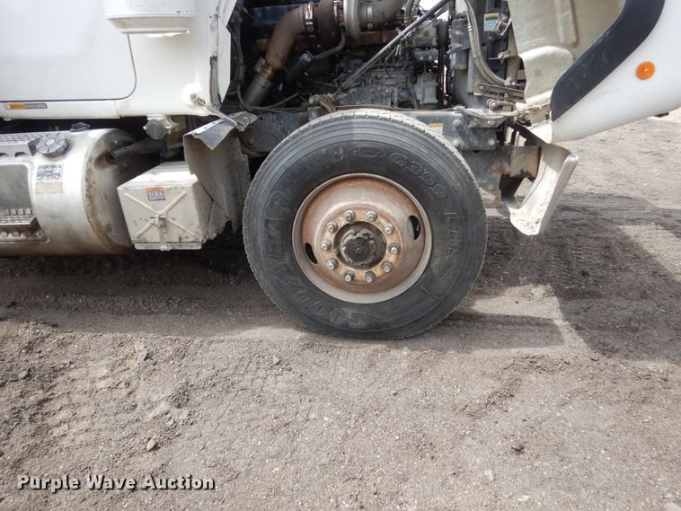 image for item HE9620 1995 Mack RD688S  dump truck