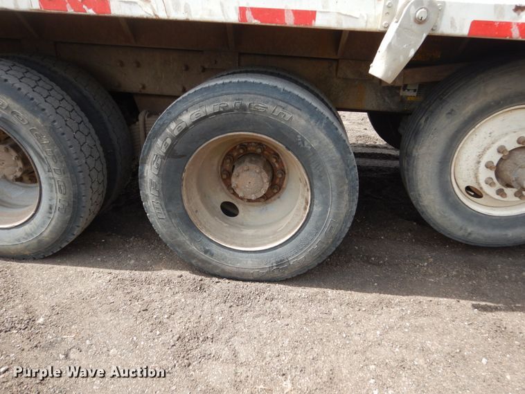 image for item HE9620 1995 Mack RD688S  dump truck