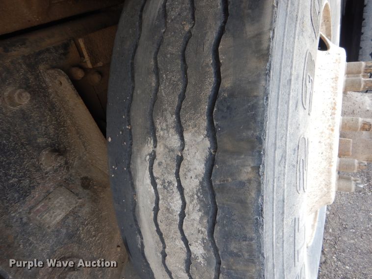 image for item HE9620 1995 Mack RD688S  dump truck