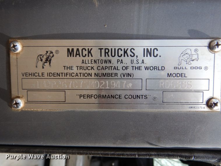 image for item HE9620 1995 Mack RD688S  dump truck