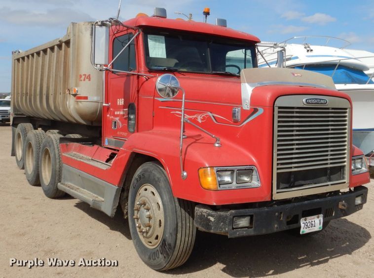 image for item HE9635 2000 Freightliner FLD120  dump truck