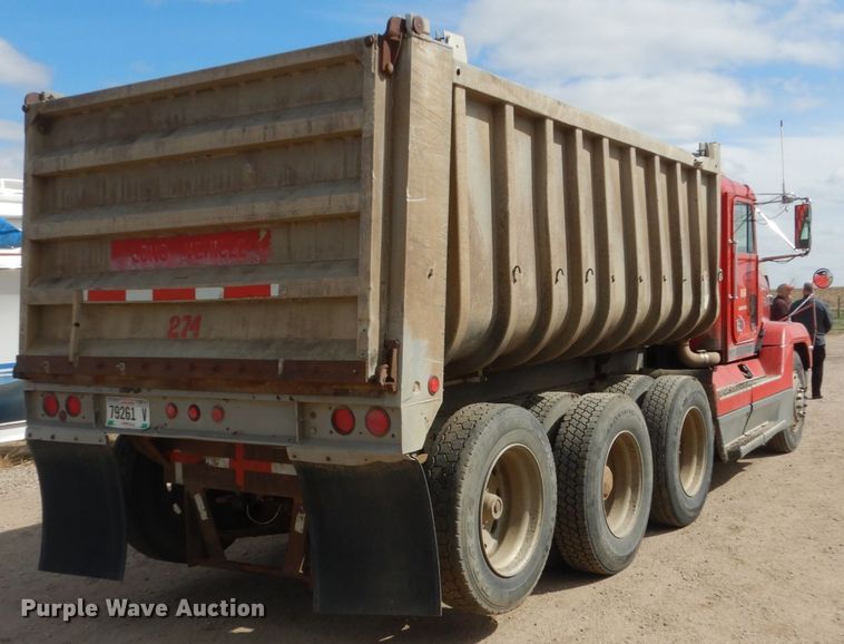 image for item HE9635 2000 Freightliner FLD120  dump truck