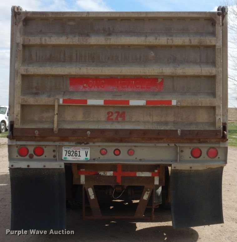 image for item HE9635 2000 Freightliner FLD120  dump truck