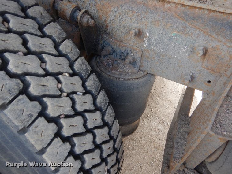 image for item HE9635 2000 Freightliner FLD120  dump truck