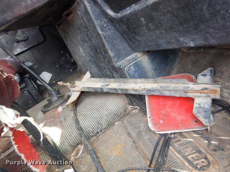 image for item HE9635 2000 Freightliner FLD120  dump truck